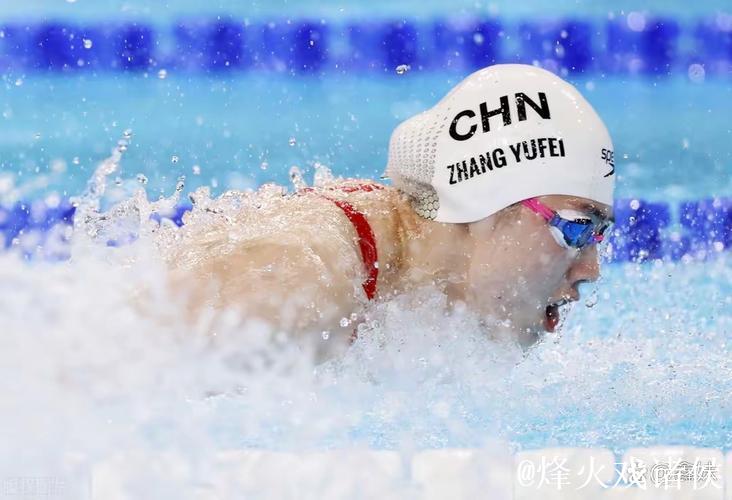 游泳世锦赛：中国队勇夺男女4x100米混合泳接力亚军
